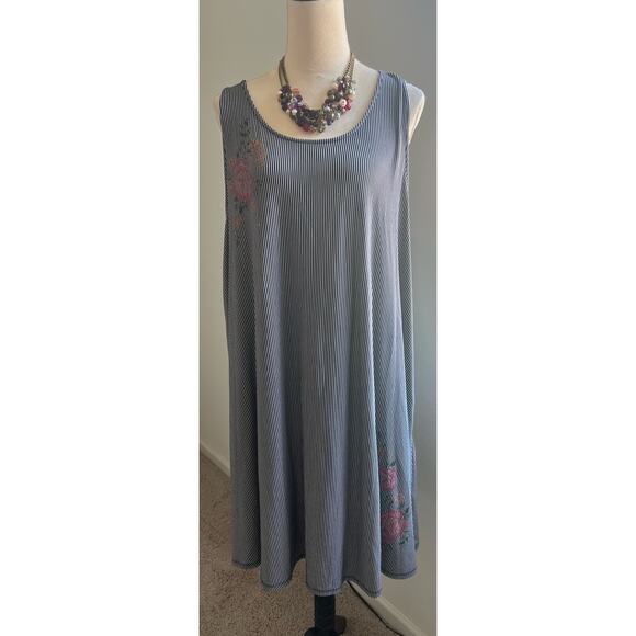 Derek Heart Sleeveless Stripe with Flowers Back Neck Cutout Swing Dress Sz 2X - Picture 1 of 8